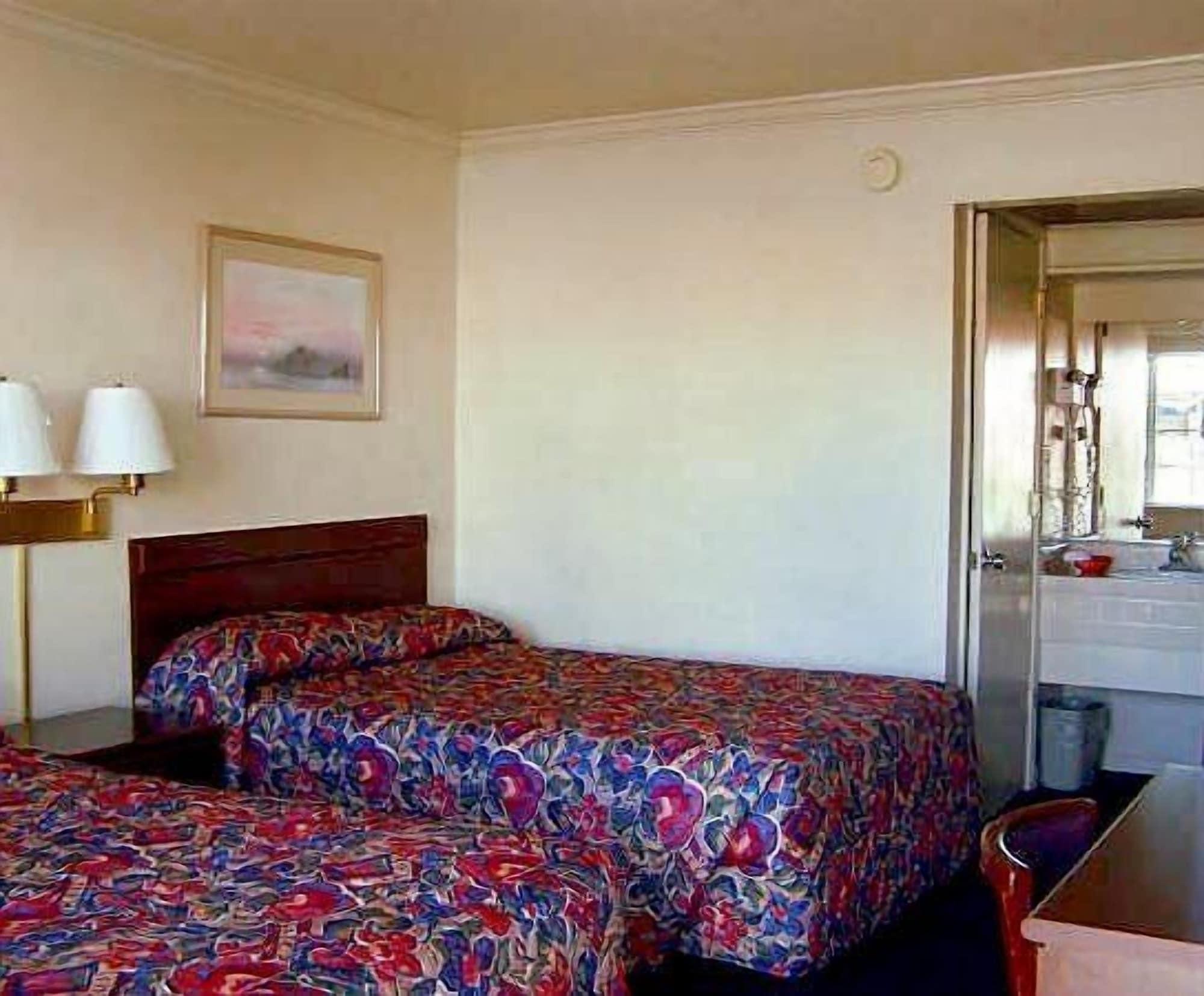 Economy Inn Monterey Seaside Exteriér fotografie