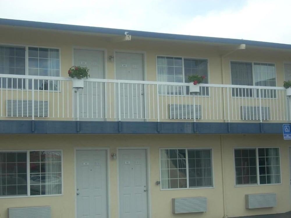 Economy Inn Monterey Seaside Exteriér fotografie
