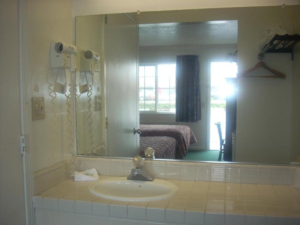 Economy Inn Monterey Seaside Exteriér fotografie