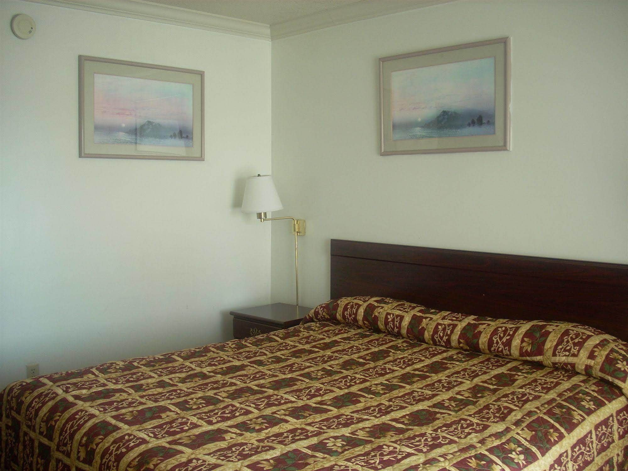 Economy Inn Monterey Seaside Exteriér fotografie
